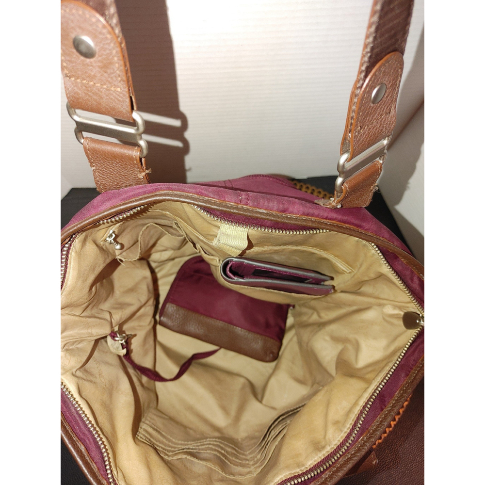 Baggallini Elena Travel Tote w. Wallet & Wristlet - Picture 9 of 10